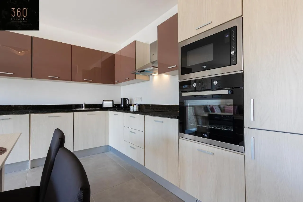 High-End Central Apt With Comfy Beds & Super Wifi By 360 Estates San Gwann Apartment