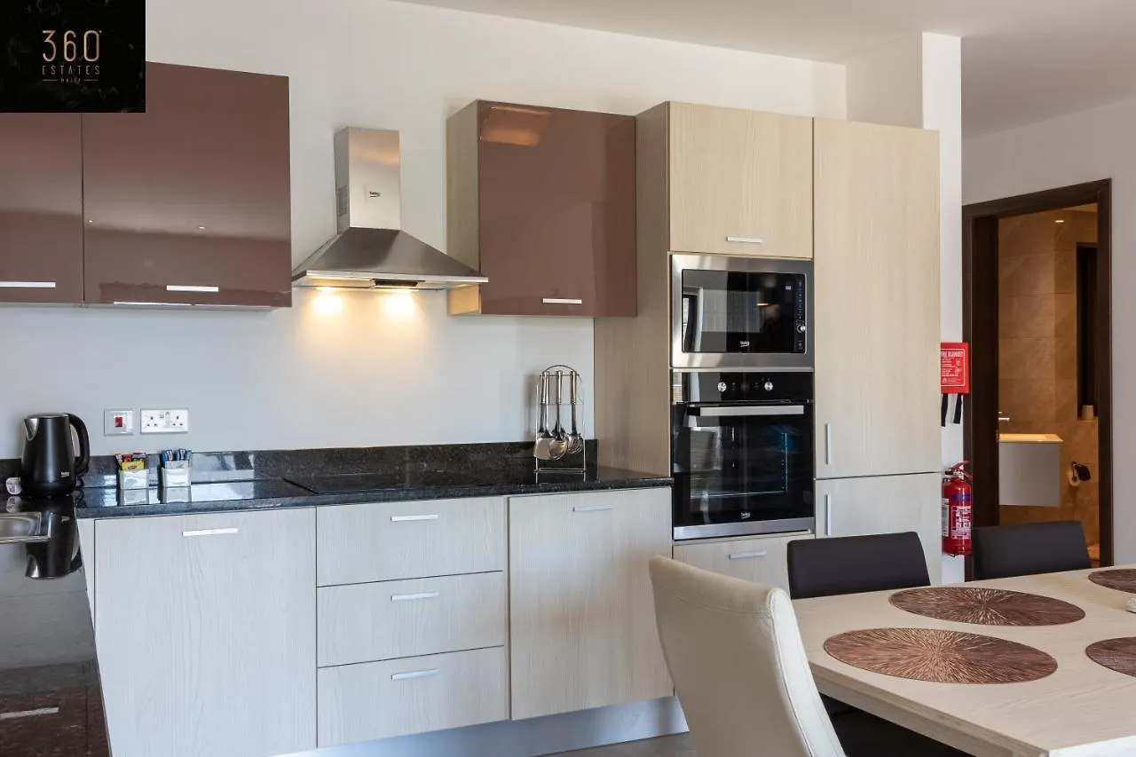 Apartment High-End Central Apt With Comfy Beds & Super Wifi By 360 Estates San Gwann